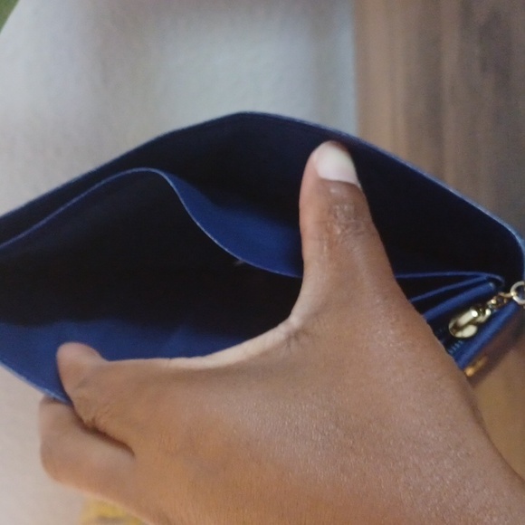 Vintage Yves Saint laurent Two-tone Bi-Fold Wallet - Picture 12 of 15